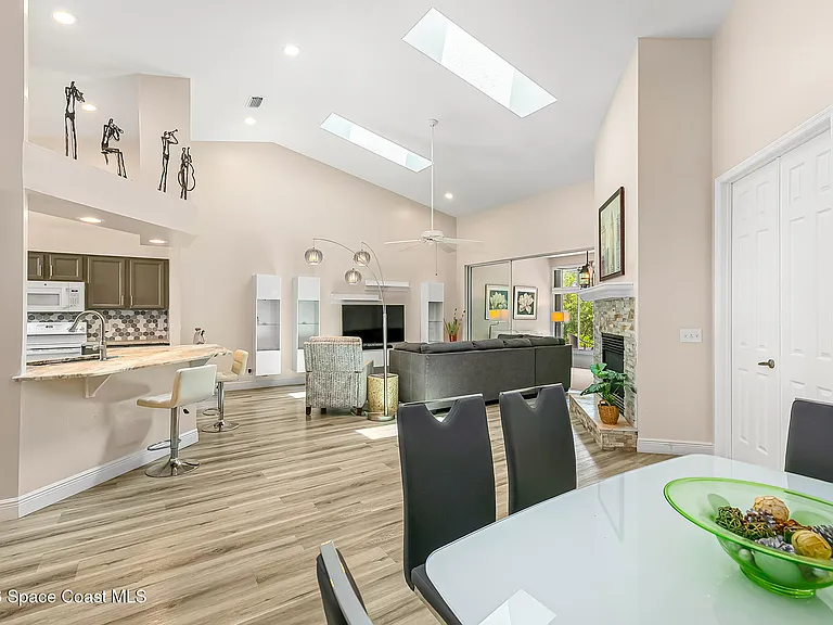 Shell Cove Dr — Photo 17