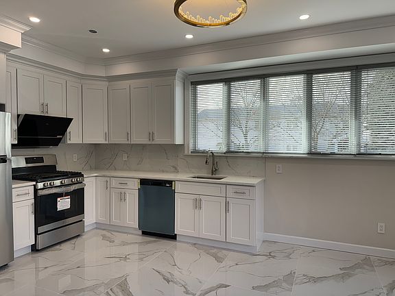 4th image of 246-03 61st Ave #1