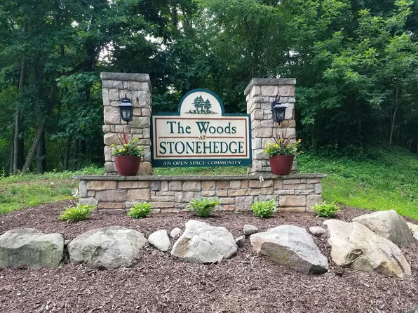 7326 Donald Ross Dr, Augusta, MI 49012