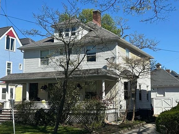 3rd image of 806 W South St