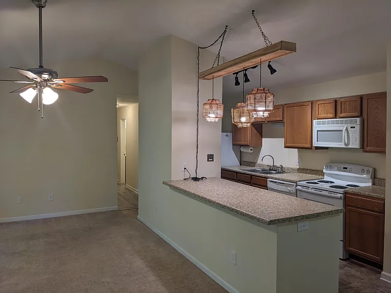 1341 Park Glen Dr #302 — Photo 4
