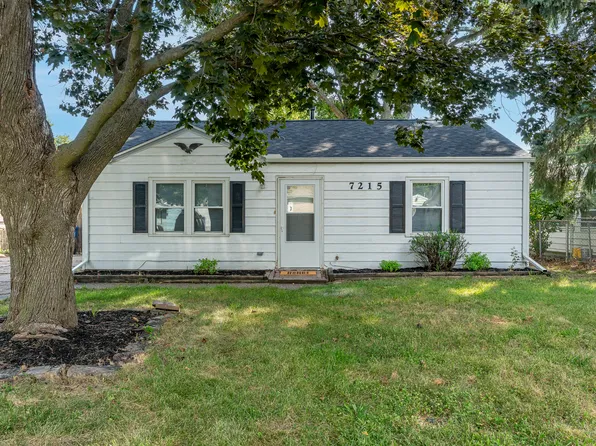 7215 Volquardsen Ave, Davenport, IA 52806
