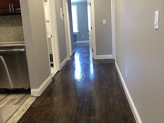 4th image of 619 Coster St #2