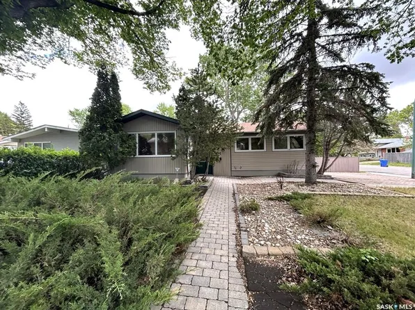 901 Shannon ROAD, Regina, SK S4S 5K3