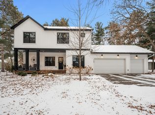 162 Saint Marie St, Shoreview, MN 55126