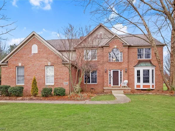 710 Salisbury Way, Akron, OH 44321