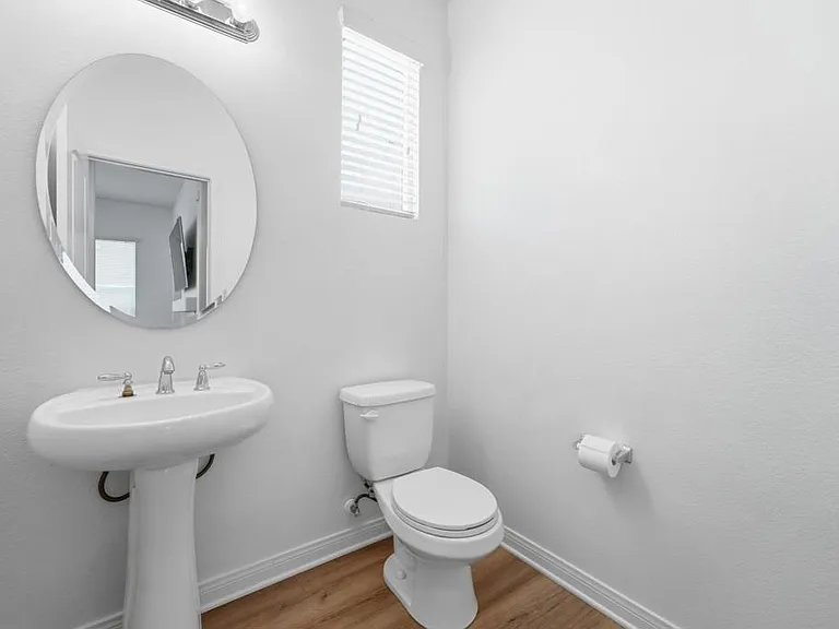 1418 Pershing Rd — Photo 21