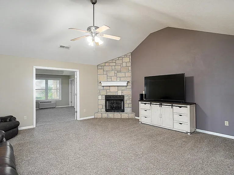 835 E Country Ridge St — Photo 13