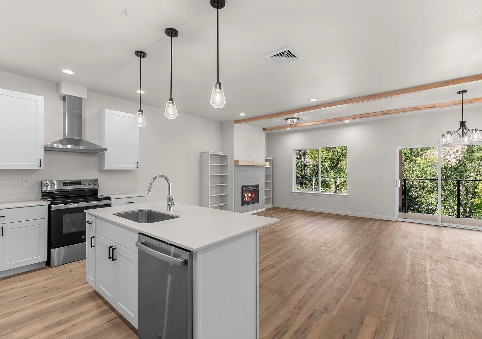 Cashmere Riverview — Photo 2