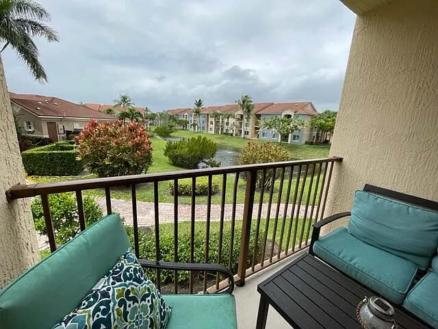 110 Villa Cir #110 — Photo 30