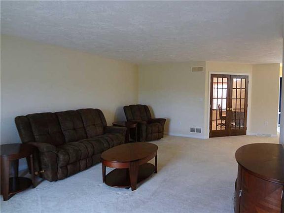 5th image of 3004 Augusta Ln