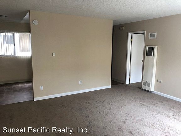 2nd image of 4918 W Point Loma Blvd APT B