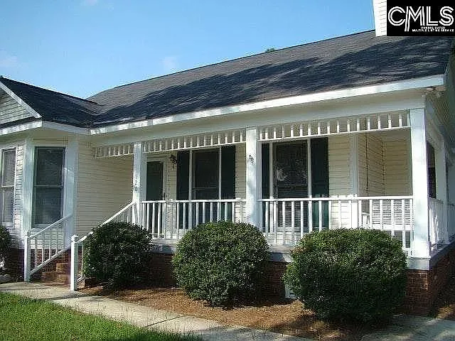 3 bed, 1300 sqft, $1,550 — Photo 2