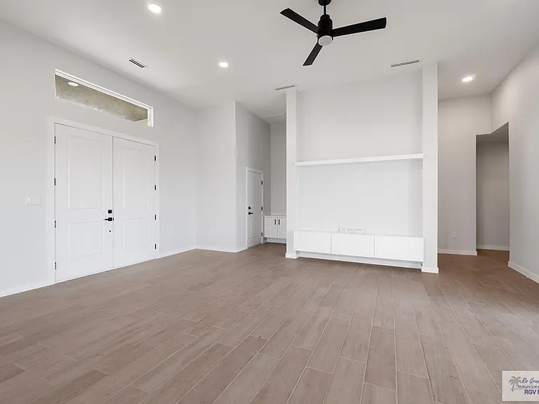 6217 Mackenna Dr — Photo 6