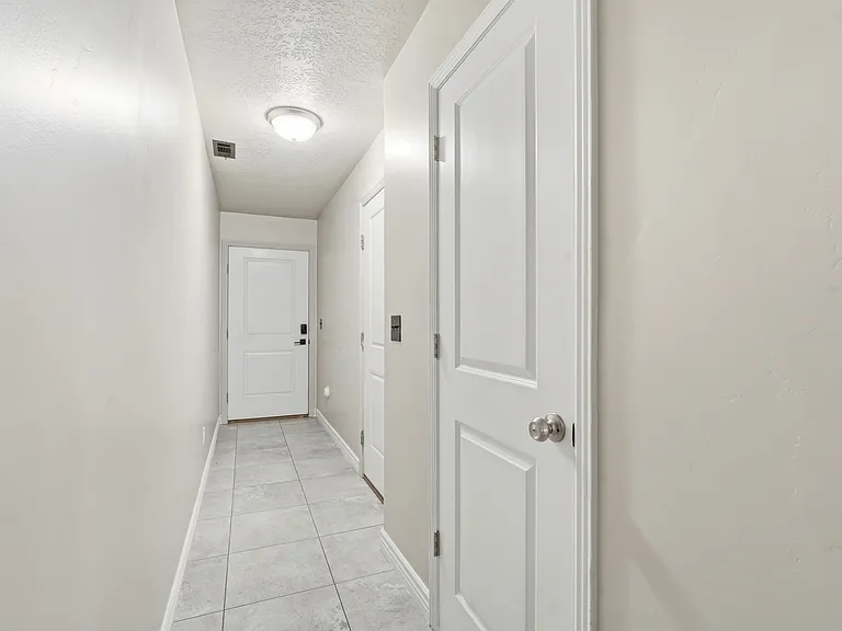 1843 W 775 N — Photo 5