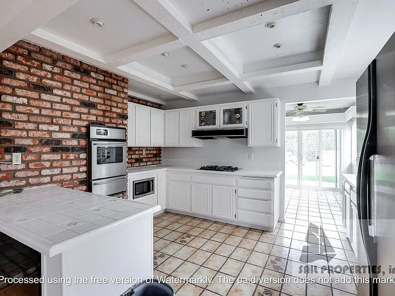 15841 Maidstone St — Photo 8