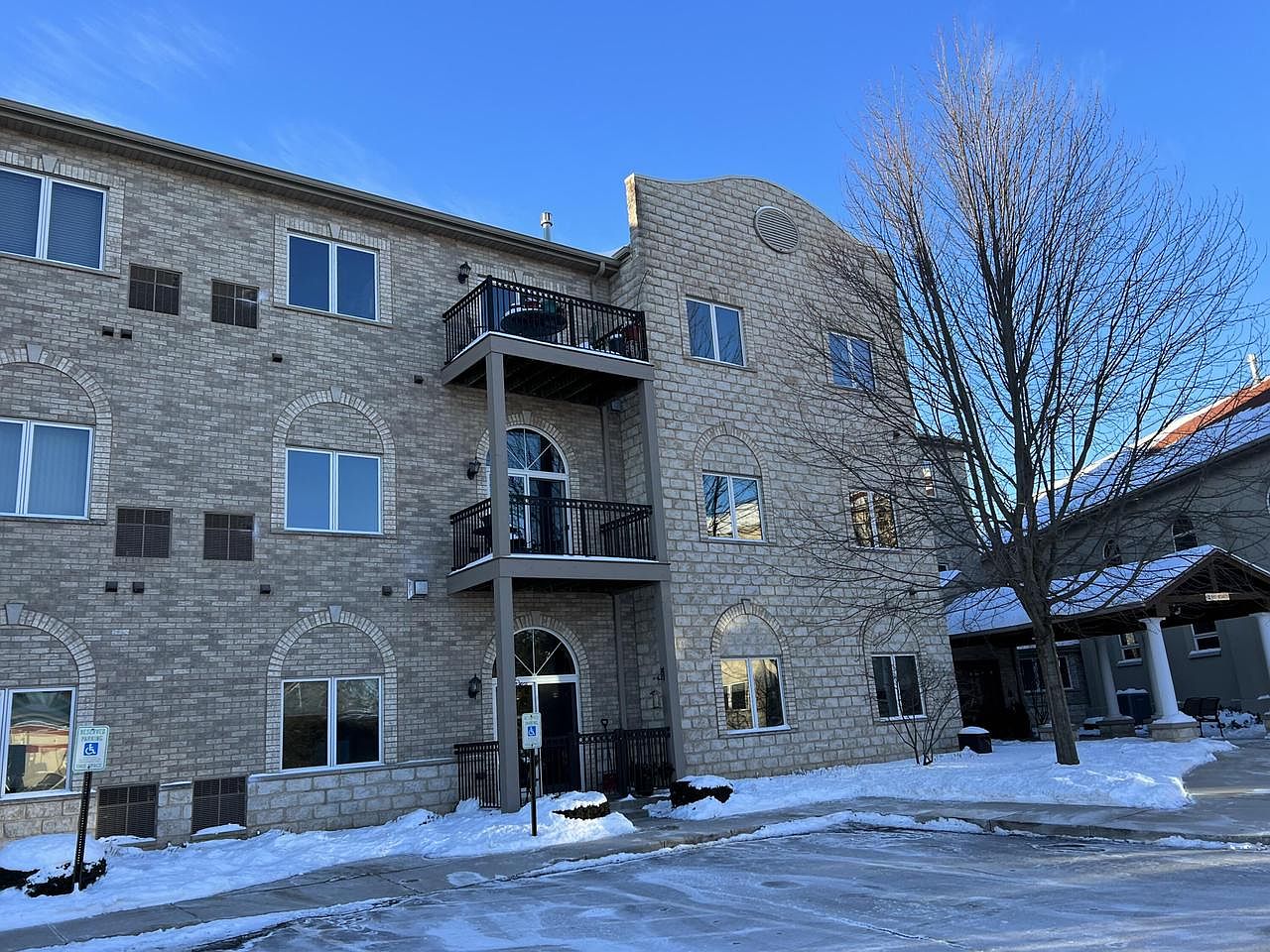 N51W34835 Wisconsin AVE UNIT 205, Okauchee, WI 53069 Zillow
