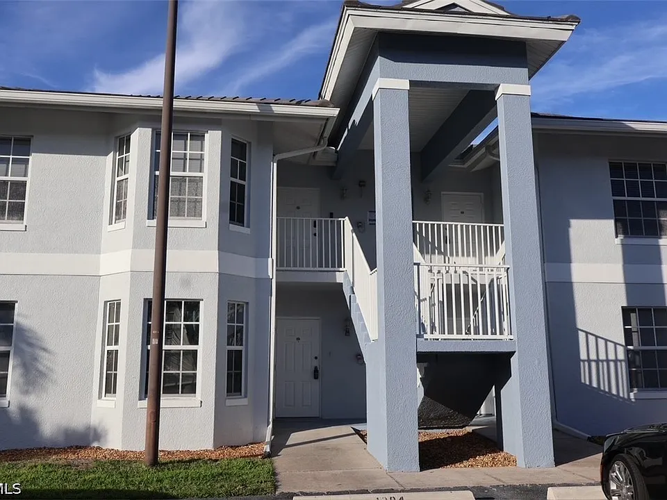 8313 Bernwood Cove Loop #1202
