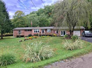 19 Deer View Dr, Elkins, WV 26241