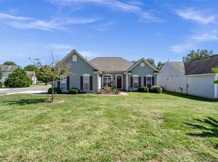 105 Chelsea Ct, Mount Holly, NC 28120