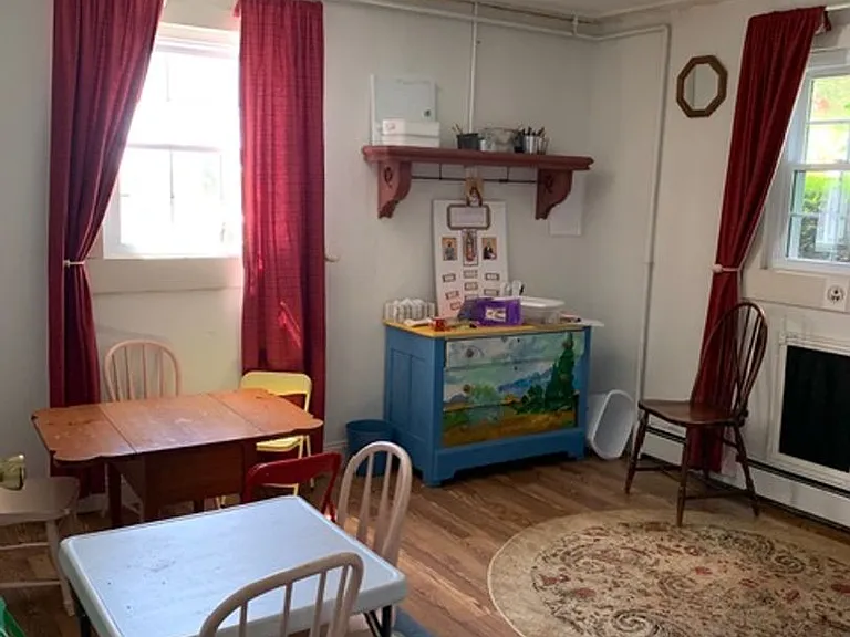 18635 Johnsons Pl — Photo 2