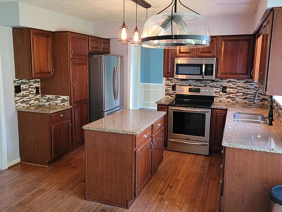 2nd image of 6448 Monet Dr