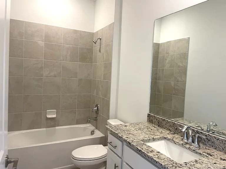 5316 Crystal Harbor Cv — Photo 23