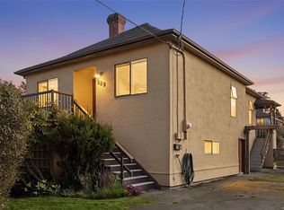 989 Dunsmuir Rd, Esquimalt, BC V9A 5C4