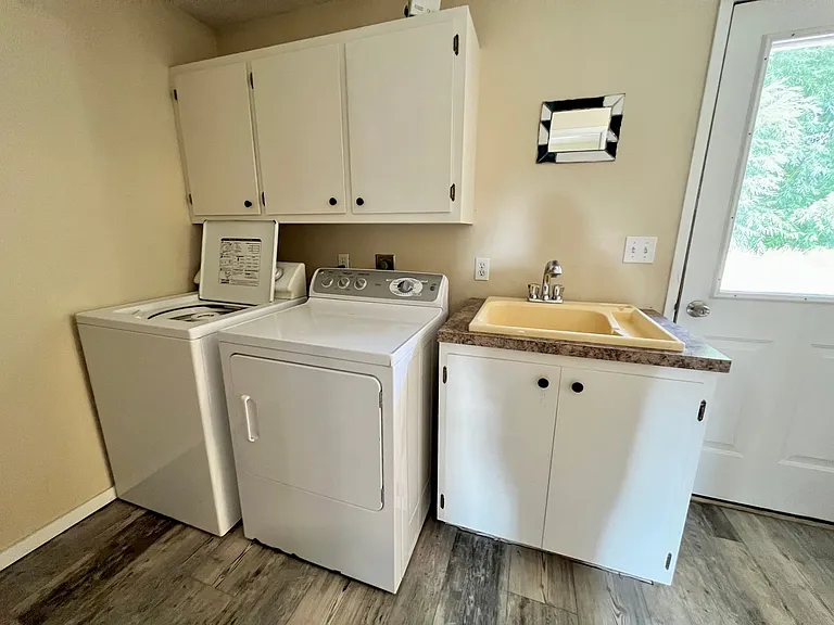 1707 College Pl — Photo 14