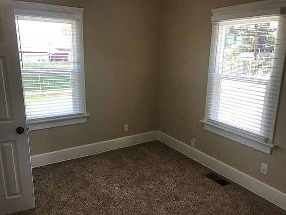5th image of 343 E Plaza Blvd