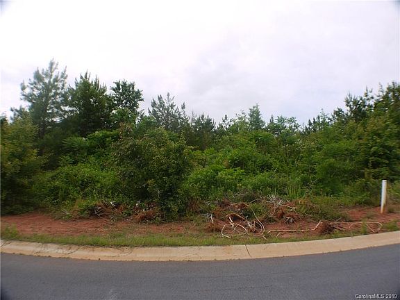 5th image of 2215 Evergreen Dr #47