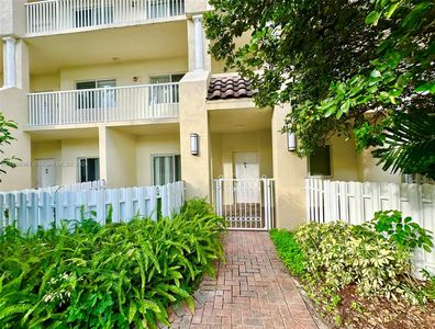 10700 NW 66th St APT 112, Doral, FL, 33178