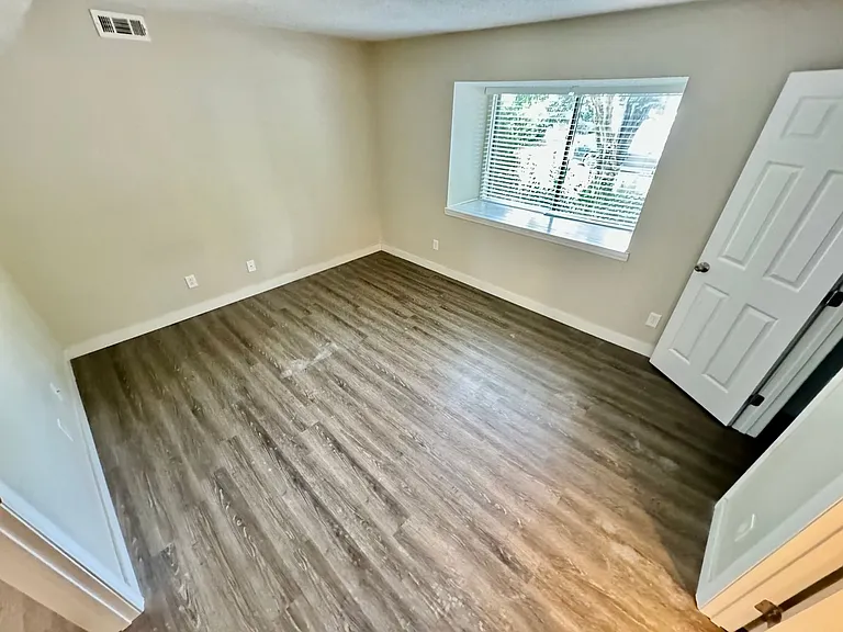 10919 Harrowfield Rd — Photo 10