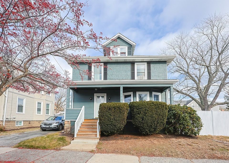 1st image of 21 E Park Ave