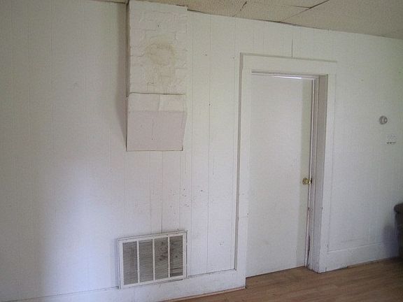 5th image of 1531 Mulberry St