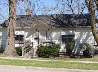 131S S Market St, Maryville, MO 64468