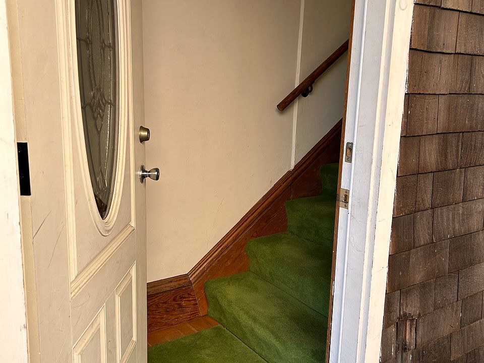 Haste B -- Separate Private Entrance