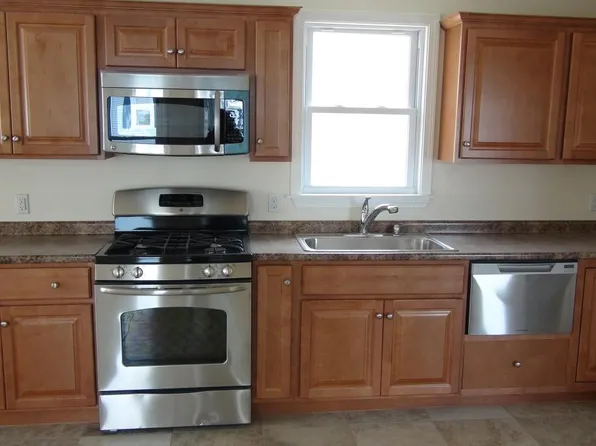 72 Sagamore St #2, New Bedford, MA 02740