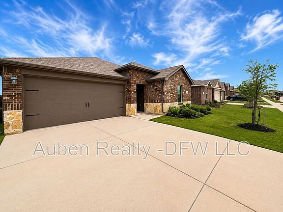 3rd image of 2117 Berrywood Dr