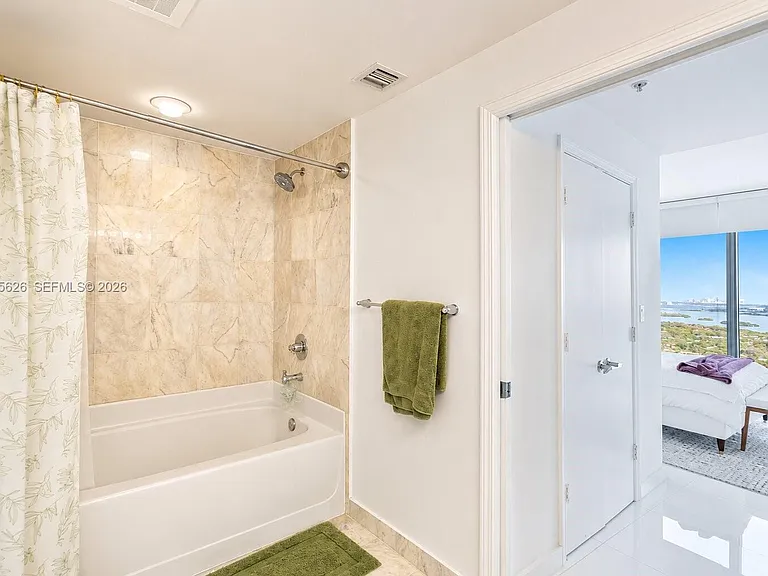 601 NE 36th St #3011 — Photo 13