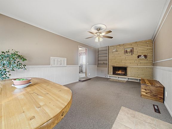 4th image of 3250 N Saint Clair Ave