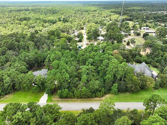 4th image of 28918 Village Trail Court