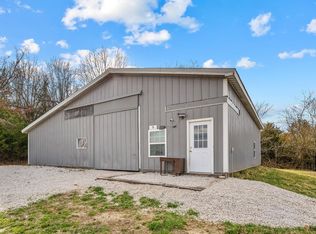 5 Shamrock Rd, Long Lane, MO 65590
