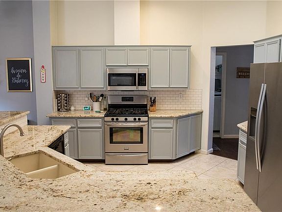 4th image of 2207 Rick Whinery Dr