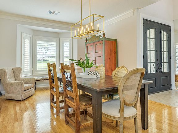 2nd image of 4424 Lago Viento