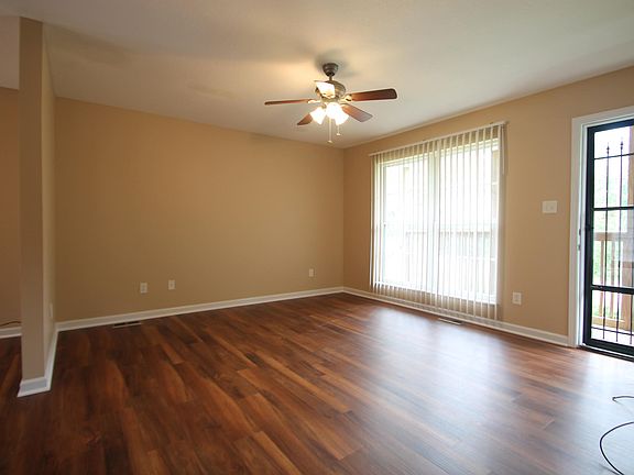 3rd image of 2258 McClung Ave