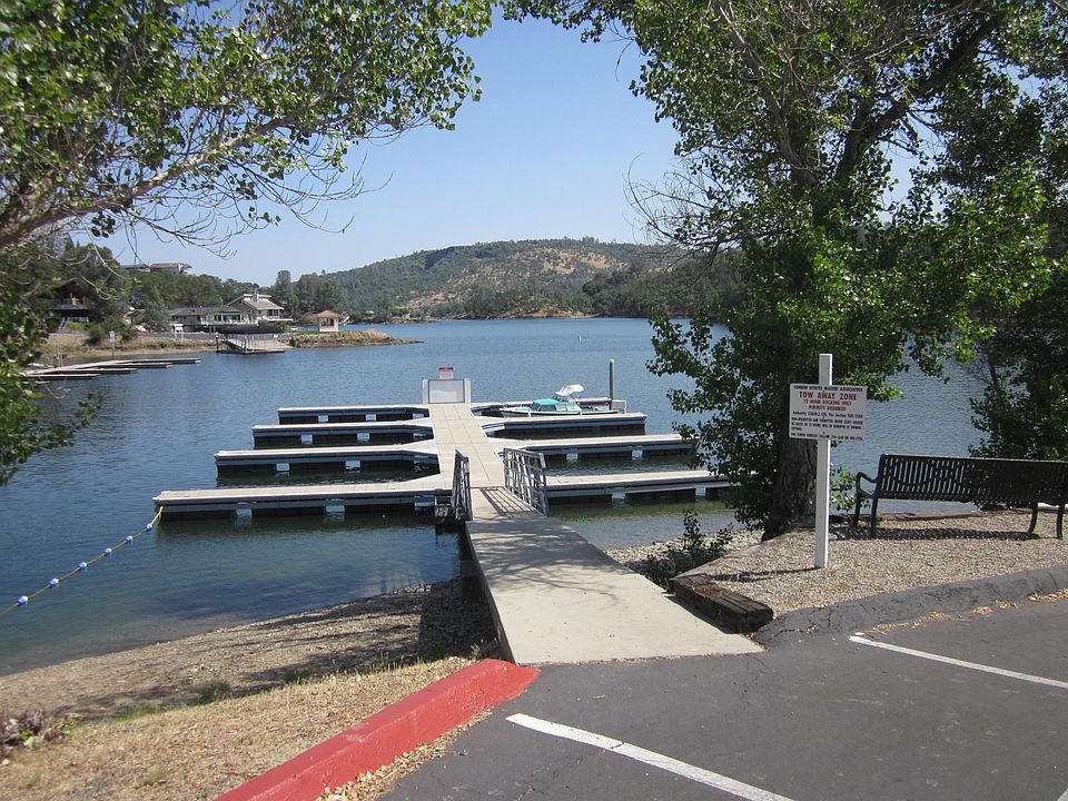 Day Use Boat Docks