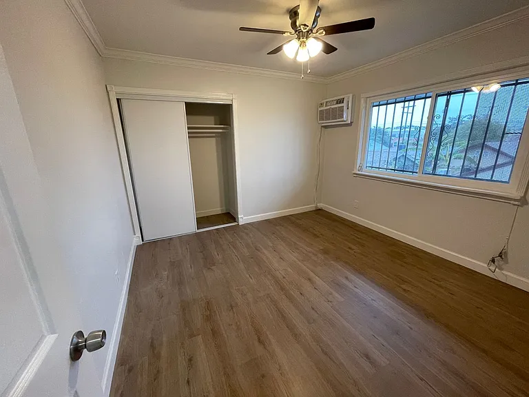 7119 S Victoria Ave #6 — Photo 10