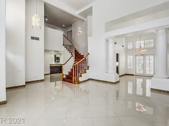 4th image of 8268 Mount Nido Dr