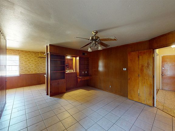 3rd image of 1453 Brook Valley Pl